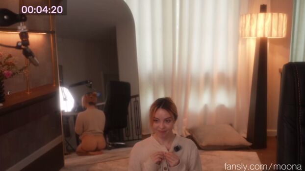 Moona ASMR