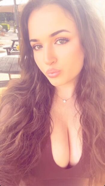 Full leaked Moroccan cutie private photo