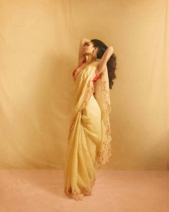 Full leaked Mouni roy page private photo