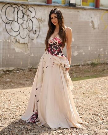 Full leaked Mouni roy private photo