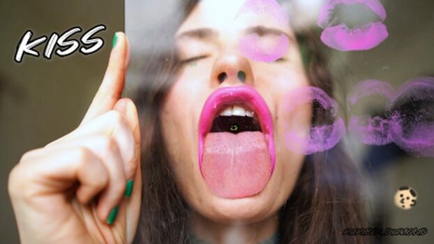 Full leaked Mouthfetish girls private onlyfans photo