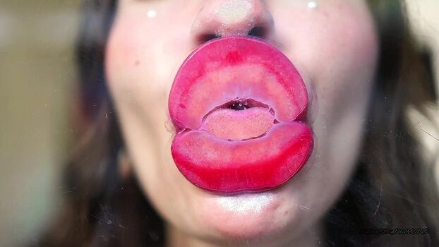 Full leaked Mouthfetish girls private onlyfans photo