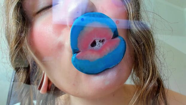 Full leaked Mouthfetish girls private onlyfans photo