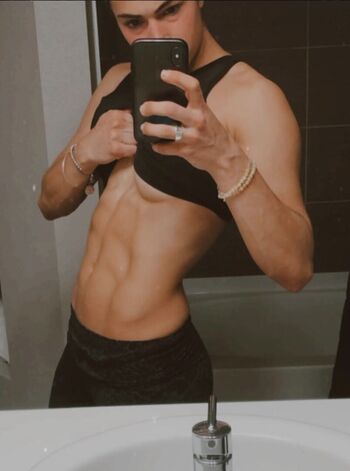 Full leaked Mowdegrasse page private photo