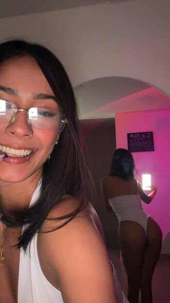 Full leaked Mrs d private onlyfans photo