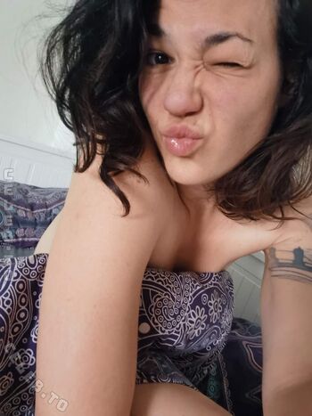 Full leaked Mrs crispy private photo