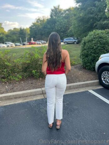 Full leaked Mrs no pants private onlyfans photo