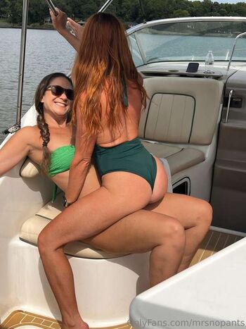 Full leaked Mrs no pants private onlyfans photo