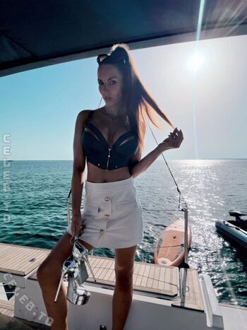 Full leaked Mrs vickeey private photo
