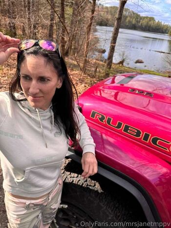 Full leaked Mrsjanetm page private onlyfans photo