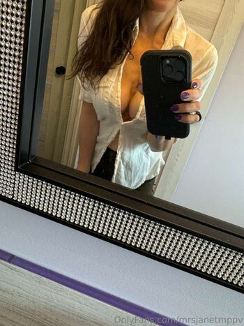 Full leaked Mrsjanetm private onlyfans photo