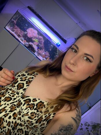 Full leaked Mrsqueenii private onlyfans photo