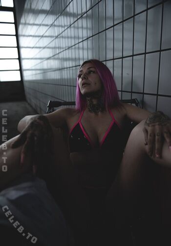 Full leaked Mrsroxxyred private photo