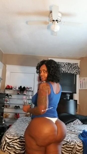 Full leaked Ms rethickulous private onlyfans photo