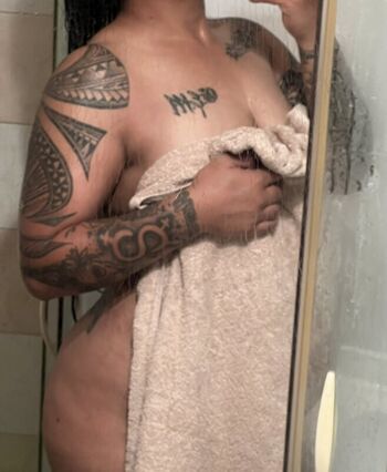 Full leaked Mumbod private photo