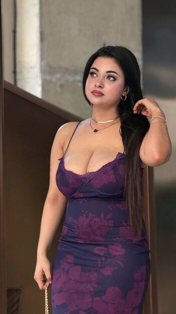 Full leaked Mumtahinaaa private onlyfans photo