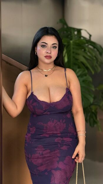 Full leaked Mumtahinaaa private onlyfans photo