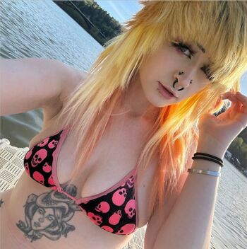 Full leaked Mushroomfairy private photo