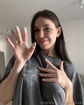 Full leaked Mycamimodel private photo