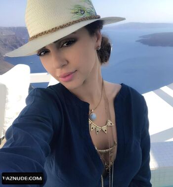 Full leaked Myriamfares private onlyfans photo