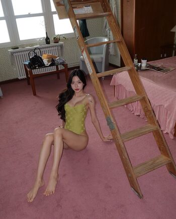 Full leaked N niniee private photo
