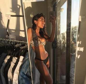 Full leaked Na shreya private photo