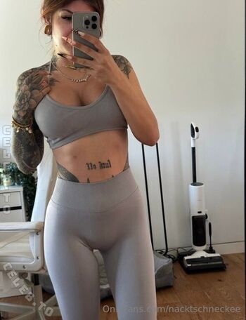 Full leaked Nacktschneckee private onlyfans photo