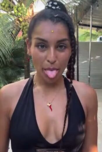 Full leaked Naela savidan private photo
