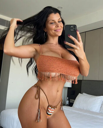 Full leaked Naia kowalski private onlyfans photo