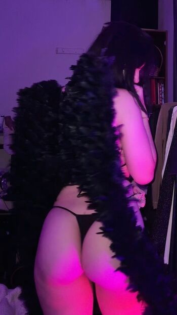Full leaked Nameluaa private photo