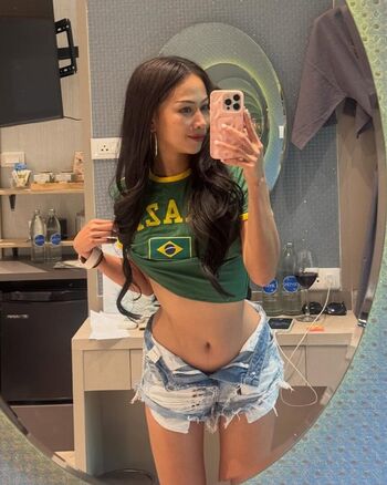 Full leaked Nana thai private onlyfans photo