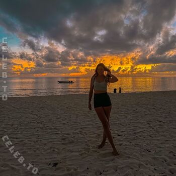 Full leaked Nana page private onlyfans photo