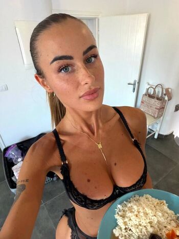 Full leaked Nanda alfi private photo