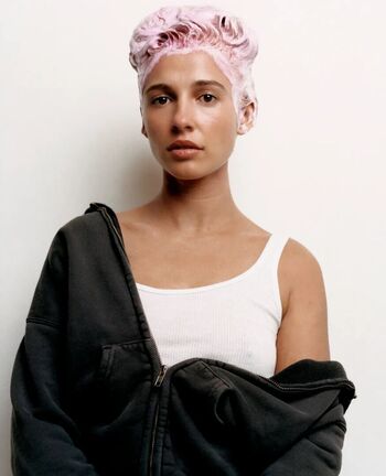 Full leaked Naomi scott private onlyfans photo