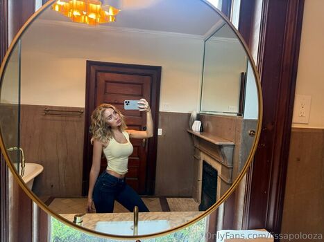 Full leaked Naomi woods private photo