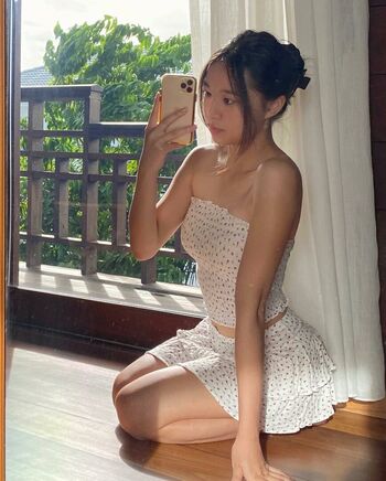 Full leaked Naomilau private photo