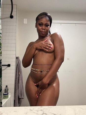 Full leaked Naomiruty private photo
