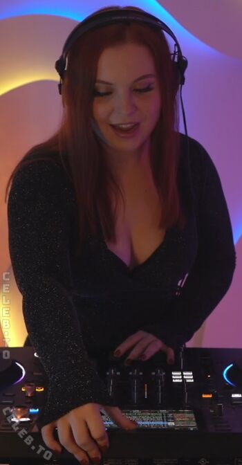 Full leaked Narilah twitch private onlyfans photo