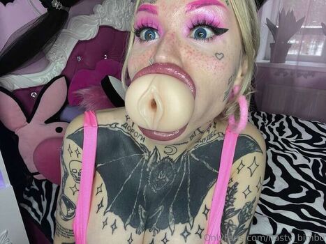 Full leaked Nasty bimbo private onlyfans photo