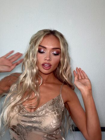 Natalie Alyn Lind
