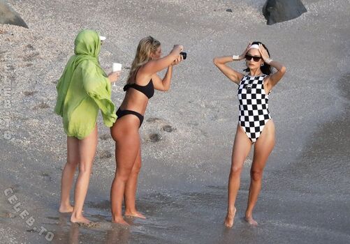 Full leaked Natasha oakley page private photo
