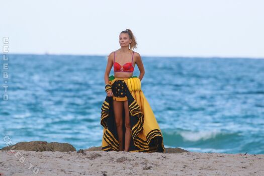 Full leaked Natasha poly page private onlyfans photo