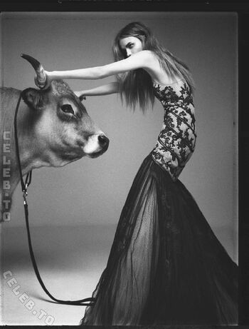 Full leaked Natasha poly page private onlyfans photo