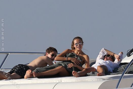 Full leaked Natasha poly page private onlyfans photo