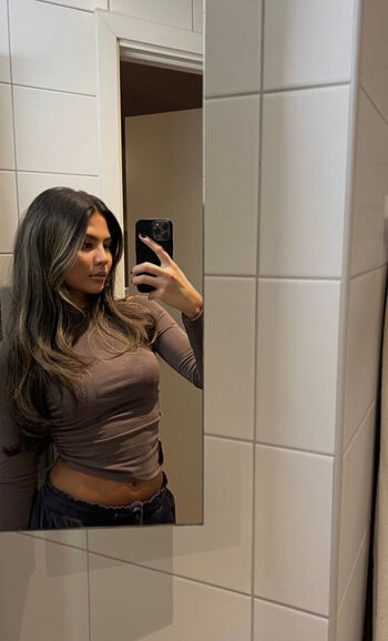 Full leaked Nathalie lok page private onlyfans photo