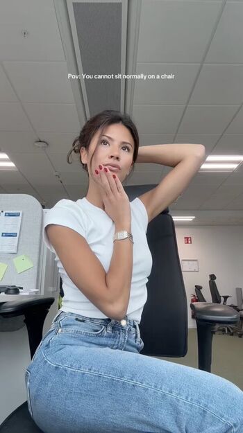 Full leaked Nathalie lok page private onlyfans photo