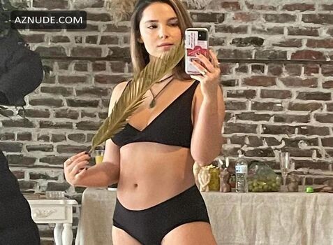 Full leaked Navarrette private photo