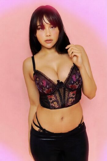 Full leaked Neeko private photo