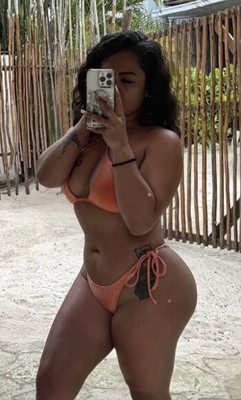 Full leaked Nelle diala private onlyfans photo