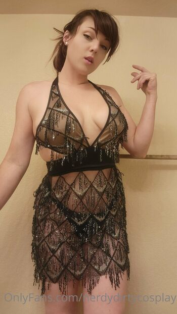 Full leaked Nerdydirtycosplay private photo